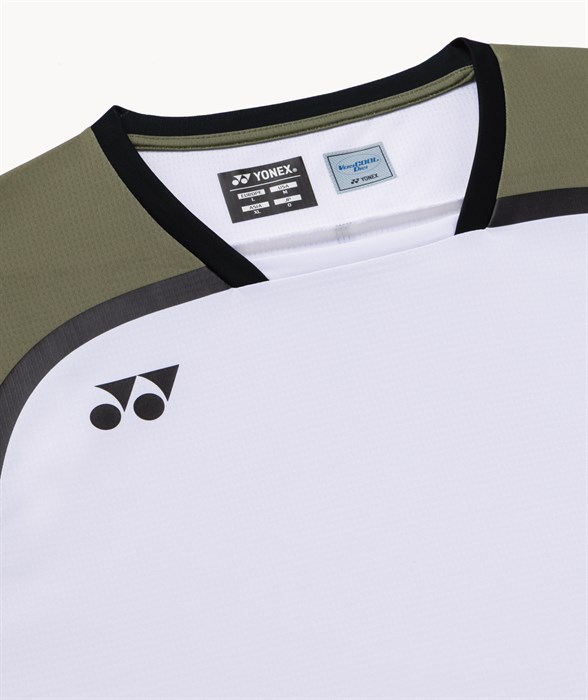 SLEVELESS TOP