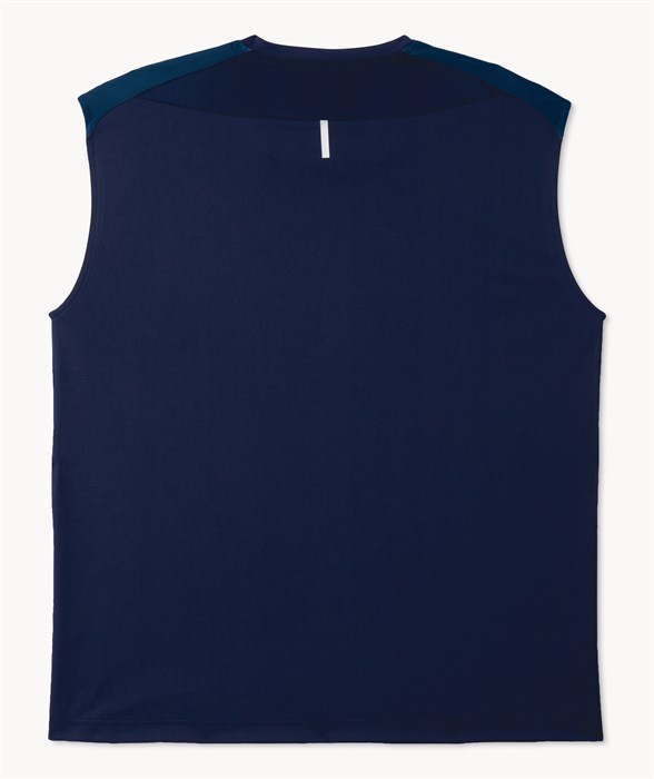 SLEVELESS TOP